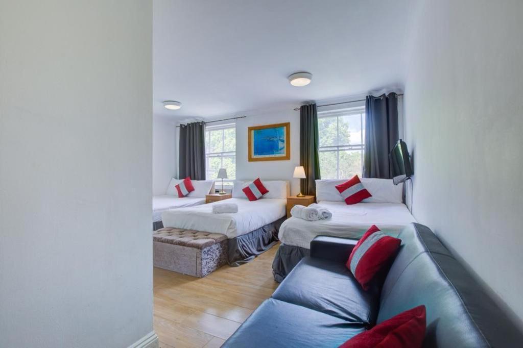 Benqi Apartment Лондон Екстериор снимка